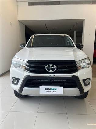 TOYOTA HILUX 2.8 POWER PACK 4X4 CD 16V DIESEL 4P MANUAL